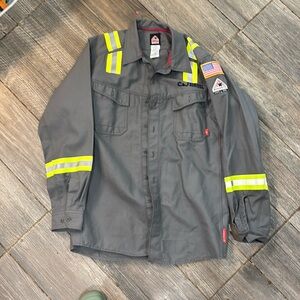 Men’s Lineman shirt/jacket flame resistant size Lg 🔥🔥